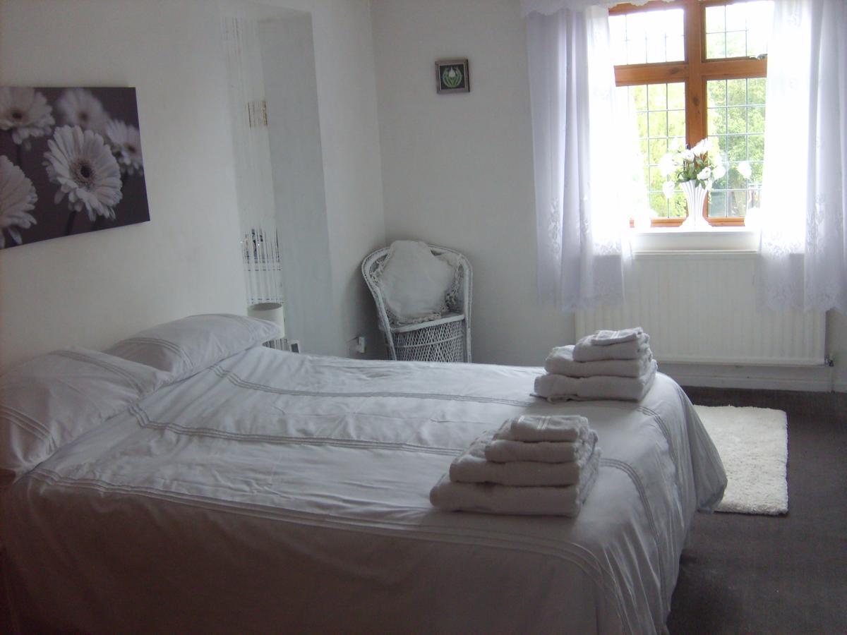 Barnfield B&B Saint Osyth Екстериор снимка